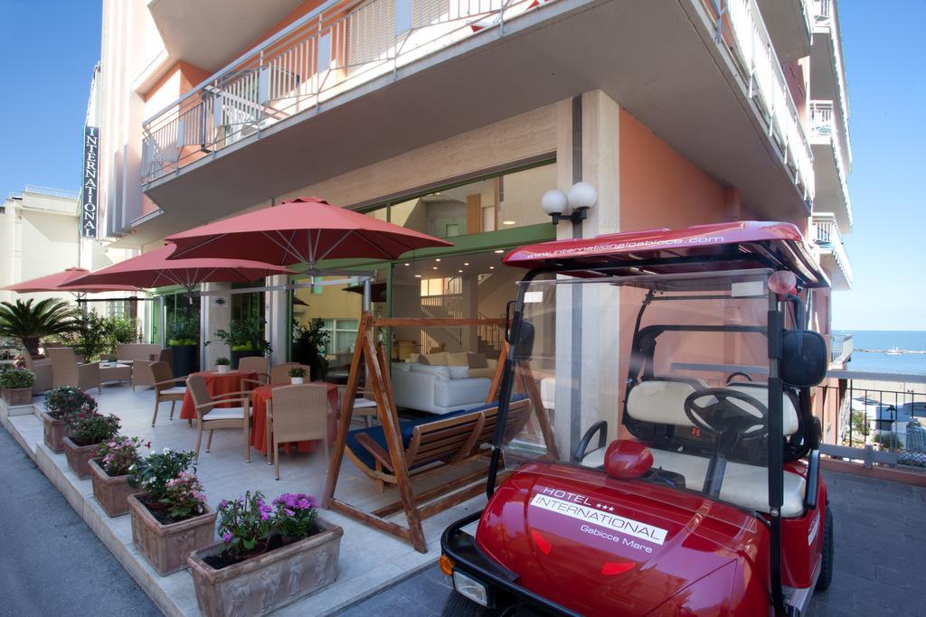 Hotel International Габичче-Маре Экстерьер фото
