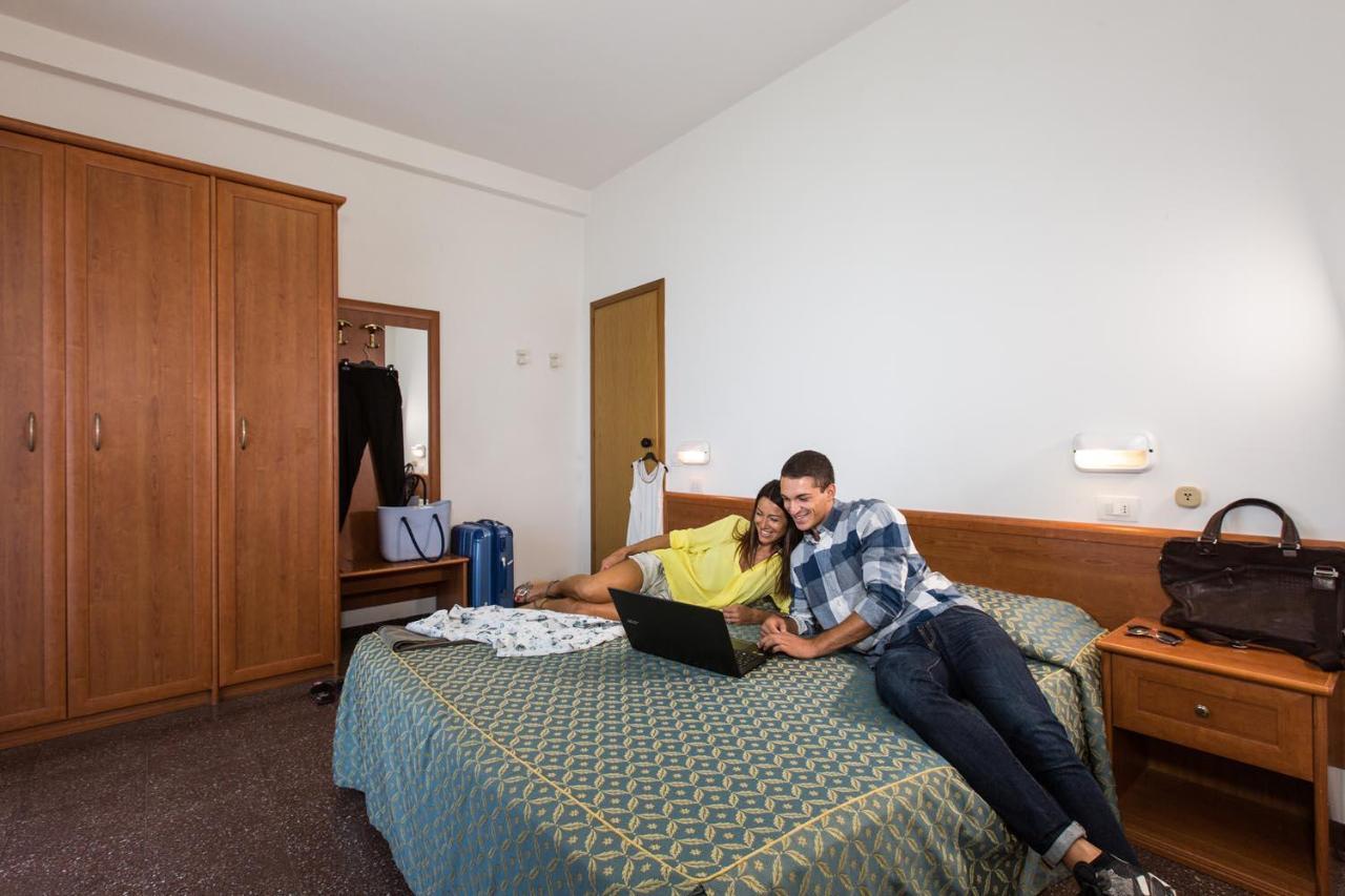 Hotel International Габичче-Маре Экстерьер фото